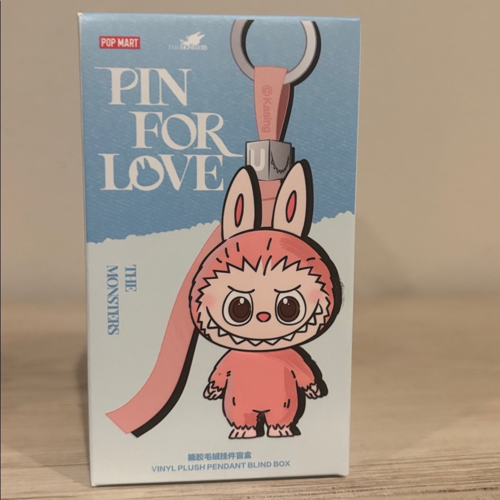 Labubu Pin for Love - O